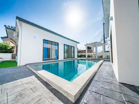5-bedroom pool villa for sale in East Pattaya