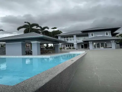 5-bedroom pool villa for sale in East Pattaya