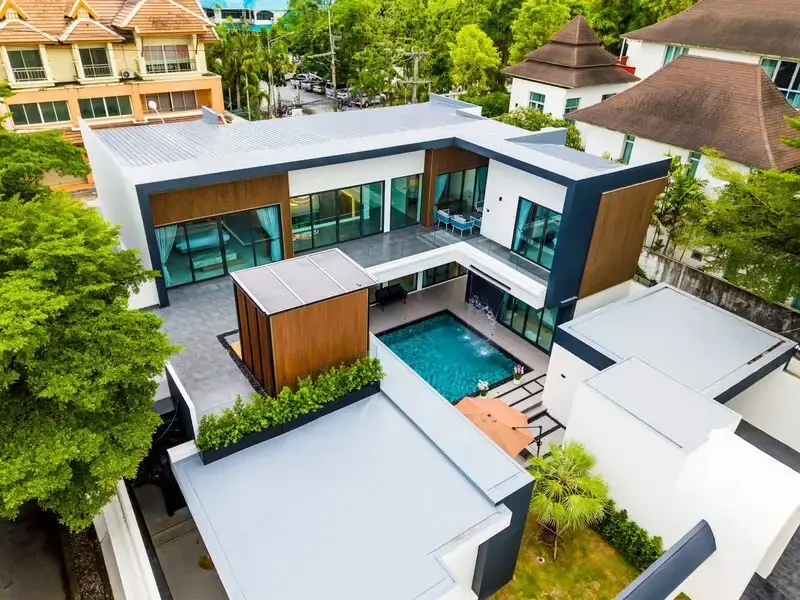 7-bedroom pool villa for sale in Na Jomtien