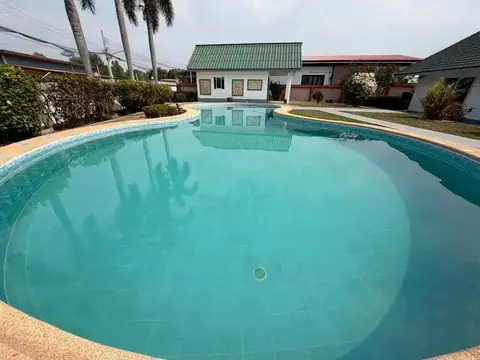 6-bedroom house for sale in East Pattaya