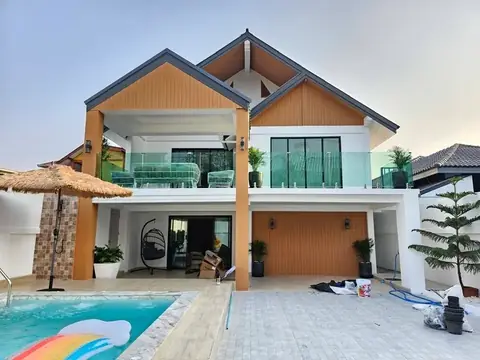 5-bedroom pool villa for sale in South Pattaya