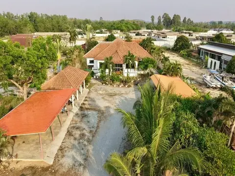 4-bedroom house for sale in Huay Yai at Huai Yai with land 2-rai