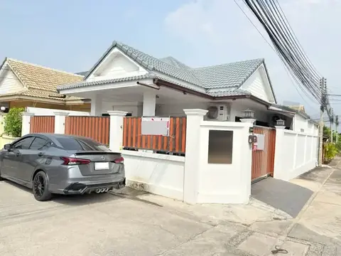2-bedroom house for sale in East Pattaya at Royal Green Park