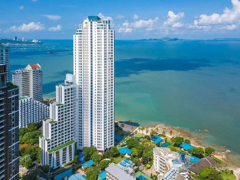 1-bedroom condo for sale in North Pattaya at The Palm Wongamat Pattaya