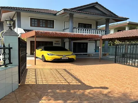 4-bedroom house for sale in Sattahip at Home with Mountain View