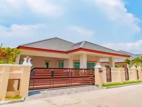 3-bedroom pool villa for sale in Na Jomtien