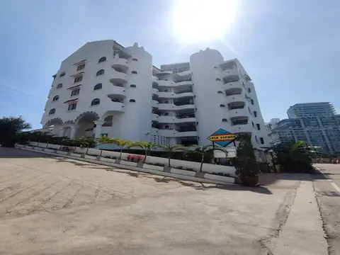 1-bedroom condo for sale in Pratumnak