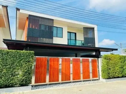 4-bedroom house for sale in Huay Yai